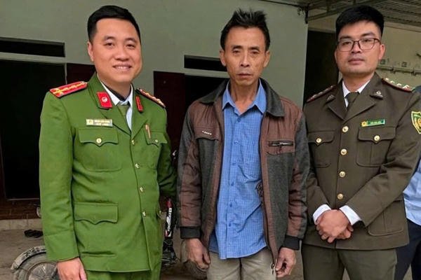Người dân tự nguyện giao nộp 2 cá thể tê tê quý hiếm Người dân tự nguyện giao nộp 2 cá thể tê tê quý hiếm