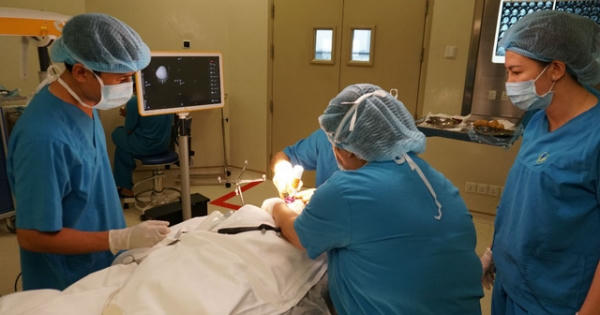 Bé gái 2 tuổi liệt người lúc chơi đùa, bố mẹ sững sờ khi biết bệnh con mắc phải Bé gái 2 tuổi liệt người lúc chơi đùa, bố mẹ sững sờ khi biết bệnh con mắc phải