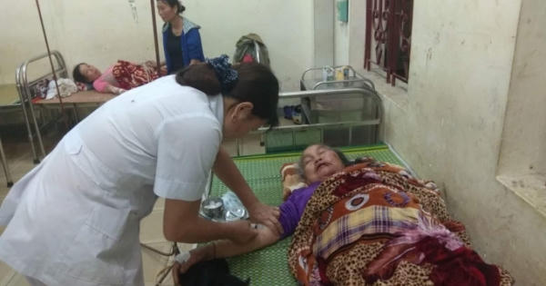 Bị sét đánh 4 người từ “cõi chết” trở về như một điều thần kỳ Bị sét đánh 4 người từ “cõi chết” trở về như một điều thần kỳ