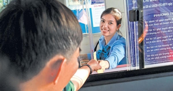Vì sao cao tốc chưa bán vé tháng?