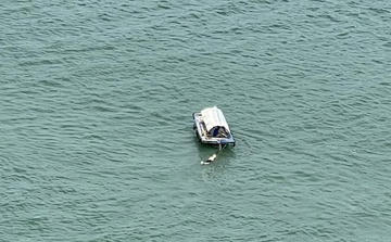 Quảng Ninh: Bàng hoàng phát hiện thi thể người phụ nữ nhảy cầu Bãi Cháy