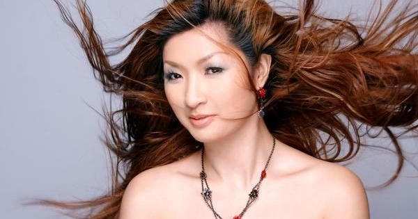10 năm sau scandal 'động trời', Nguyễn Hồng Nhung tái xuất trong liveshow của Quang Hà