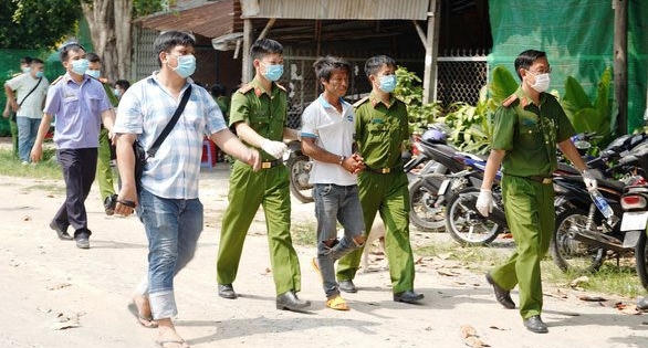 Rúng động: Nghi án con trai sát hại cha ruột rồi chôn xác phi tang ngay dưới nền nhà?