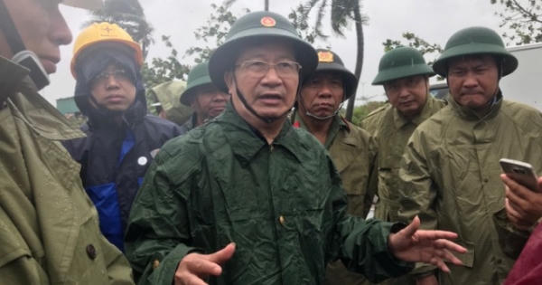 Bão số 12: Phó Thủ tướng Trịnh Đình Dũng chỉ huy ứng phó bão Bão số 12: Phó Thủ tướng Trịnh Đình Dũng chỉ huy ứng phó bão