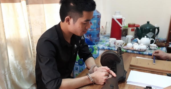 Bệnh viện náo loạn vì một người vác súng tiểu liên vào nã đạn