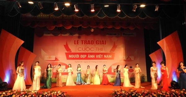 Thí sinh Người đẹp Ảnh Việt Nam lộng lẫy trong phần thi trang phục dạ hội