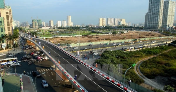 Chùm ảnh: Ngắm Hà Nội "thay da đổi thịt" sau 62 năm giải phóng Chùm ảnh: Ngắm Hà Nội "thay da đổi thịt" sau 62 năm giải phóng