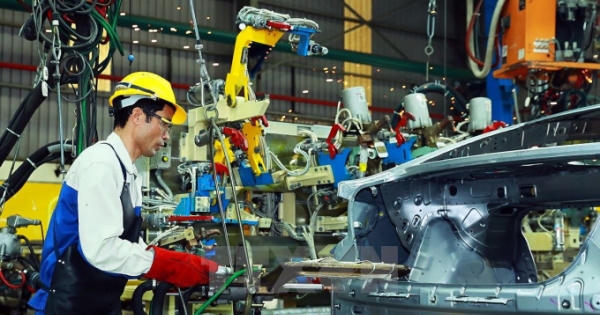 Slide - Điểm tin thị trường: GDP 9 tháng cao nhất trong tám năm