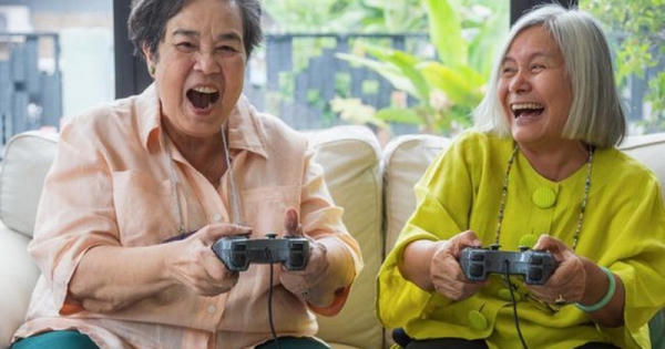 Trung Quốc: Người già trở thành “gamer tóc bạc”