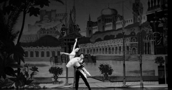 Vở balê 'Kẹp hạt dẻ'