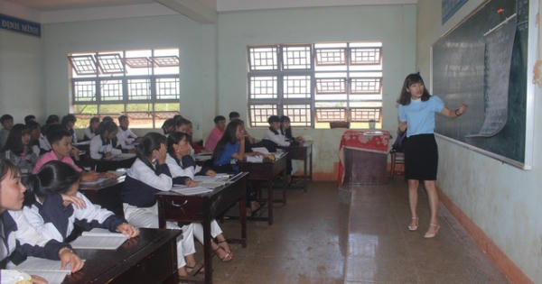 Học sinh có quyền góp ý về... chuyên môn và tác phong của giáo viên Học sinh có quyền góp ý về... chuyên môn và tác phong của giáo viên
