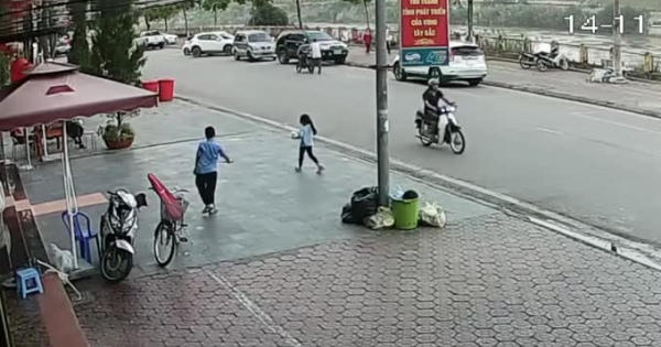 [Clip]: Tiếp tục ngỡ ngàng trước tình huống lùi xe "thần thánh" của nữ tài xế Mazda CX5