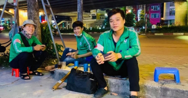 Đội cứu hộ “đặc biệt” trên đường phố Hà Nội