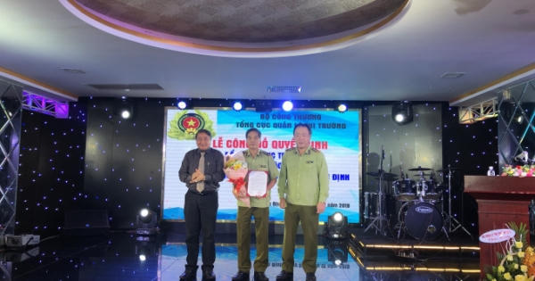 Ông Trần Đức Tiến được bổ nhiệm giữ chức Cục trưởng Cục Quản lý thị trường Bình Định Ông Trần Đức Tiến được bổ nhiệm giữ chức Cục trưởng Cục Quản lý thị trường Bình Định