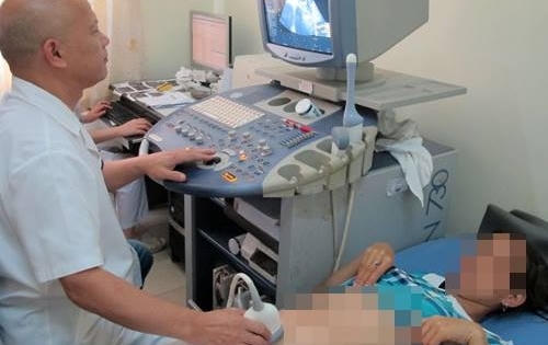 Thêm 2 em bé bị dị tật đầu nhỏ