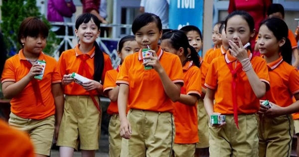 Tưng bừng các hoạt động vì "Niềm vui uống sữa ở trường" nhân dịp 1/6