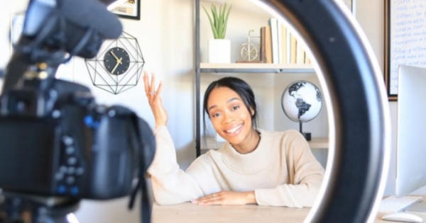 YouTuber có 200.000 người theo dõi tiết lộ số tiền kiếm được trong năm 2020