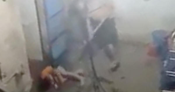 Chủ tịch nước đề nghị làm rõ vụ cha đánh con nát tay ở TP HCM