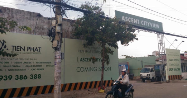 TP HCM: Nghi vấn bãi xe hoạt động bất hợp pháp trên đất dự án của Tiến Phát? TP HCM: Nghi vấn bãi xe hoạt động bất hợp pháp trên đất dự án của Tiến Phát?