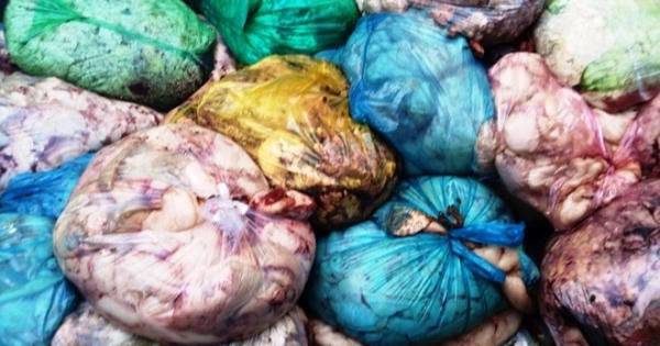 Phát hiện 13 tấn thịt mỡ động vật hôi thối