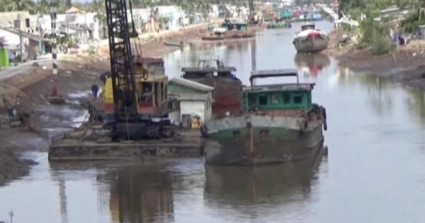 Thi công làm hư hỏng hàng chục căn nhà ở Bạc Liêu