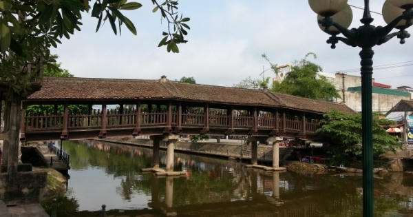 Cầu ngói Phát Diệm niềm tự hào của người Ninh Bình