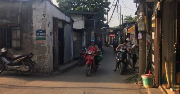 Khởi tố 2 đối tượng trong vụ án mạng do "sờ nhầm ngực" người yêu Khởi tố 2 đối tượng trong vụ án mạng do "sờ nhầm ngực" người yêu