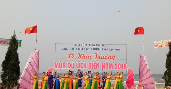 Bãi biển Thạch Hải Hà Tĩnh sôi động chào đón mùa du lịch