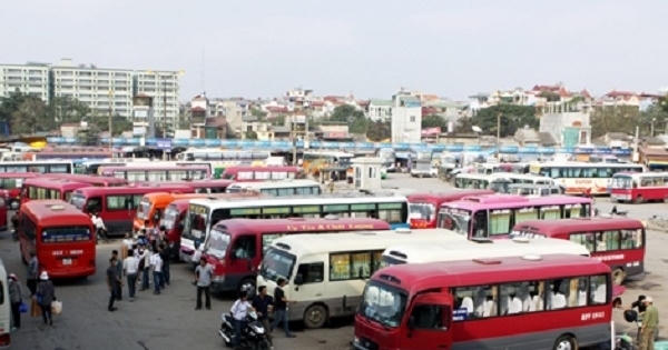 Điều chuyển xe về bến phía Nam tại Hà Nội: "Nếu điều chuyển phải điều chuyển hết" Điều chuyển xe về bến phía Nam tại Hà Nội: "Nếu điều chuyển phải điều chuyển hết"