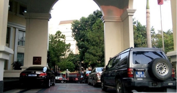 Bộ Tài chính dẫn đầu sở hữu ô tô công