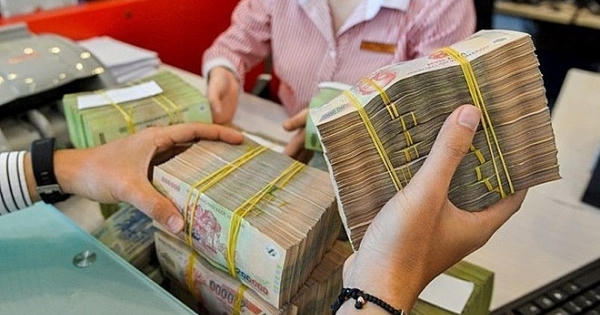 Lợi nhuận ngân hàng co lại, khối nợ xấu tăng lên