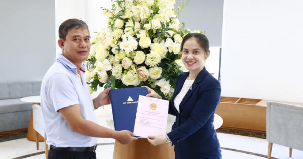 Cư dân Lux Garden chính thức nhận sổ hồng sau 1 năm nhận nhà