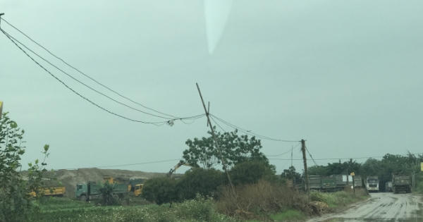 Sạt lở nghiêm trọng ở bờ sông Hồng, ai chịu trách nhiệm?