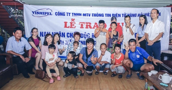 Công ty Vishipel thăm, tặng quà cho các nạn nhân chất độc màu da cam tại Hải Phòng Công ty Vishipel thăm, tặng quà cho các nạn nhân chất độc màu da cam tại Hải Phòng