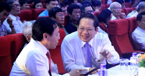 Bộ trưởng Trương Minh Tuấn: Báo chí tụt hậu với mạng xã hội là nguy cơ hiện hữu Bộ trưởng Trương Minh Tuấn: Báo chí tụt hậu với mạng xã hội là nguy cơ hiện hữu