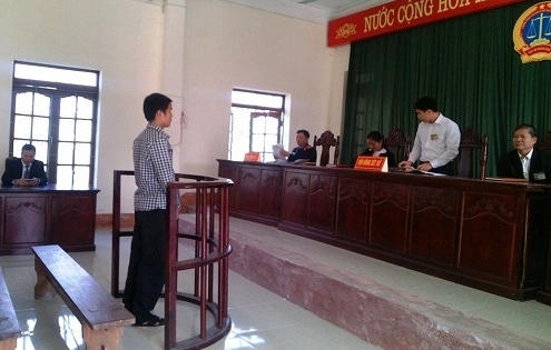 Xét xử vụ án tài xế quỳ gối xin tha nhưng vẫn bị đánh