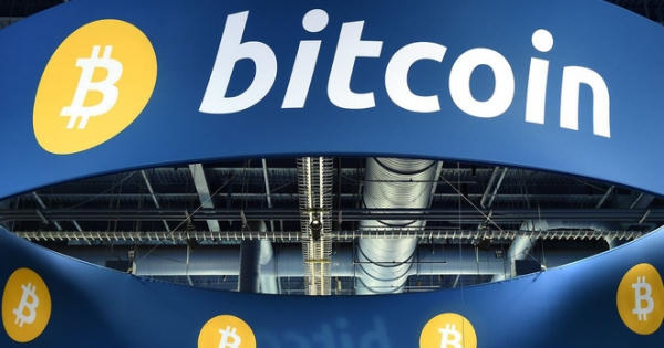 Facebook bỏ lệnh cấm, cho phép quảng cáo Bitcoin và tiền mã hóa trở lại