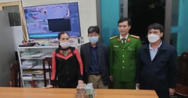 Người dân trả lại gần 1 tỷ đồng tiền công quỹ bị đánh rơi