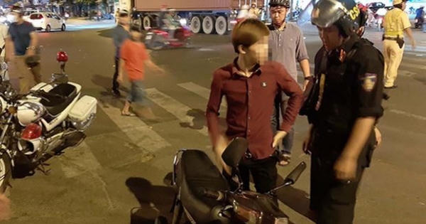 TP HCM: CSGT xử phạt 78 người cổ vũ bóng đá 'quá lố'