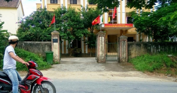 Quảng Bình: Cán bộ huyện bị đuổi việc vì... không chịu đi làm