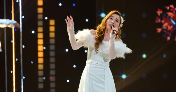 Giọng ca lai Pháp bỏ công việc văn phòng để theo đuổi đam mê ca hát