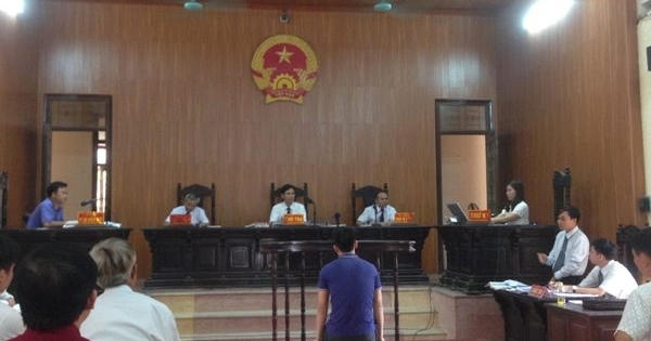 Vụ xe cứu thương húc đuôi xe VKS, tài xế xe khách bị bắt giam: Có dấu hiệu làm sai lệch hồ sơ?