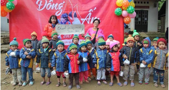Đông ấm 2017: Cháy bừng ngọn lửa yêu thương Đông ấm 2017: Cháy bừng ngọn lửa yêu thương
