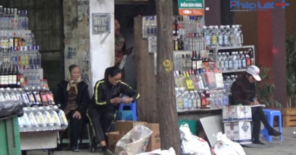 Bản tin Kinh tế Plus: Quản lý quảng cáo, bán rượu mạnh qua internet còn gặp nhiều khó khăn Bản tin Kinh tế Plus: Quản lý quảng cáo, bán rượu mạnh qua internet còn gặp nhiều khó khăn