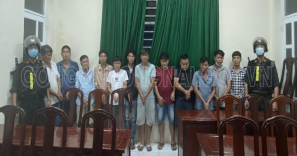 Triệt phá trường gà giữa vườn me ở huyện Nhơn Trạch