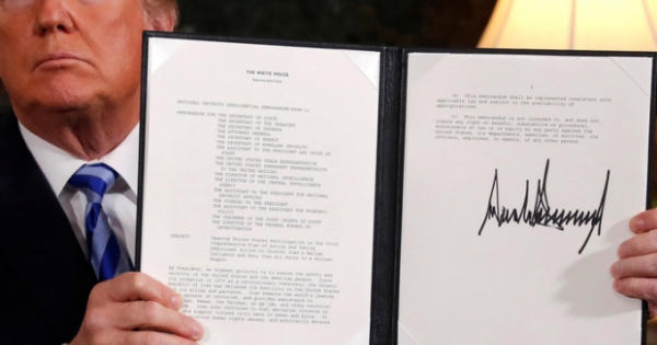 Ông Trump tuyên bố Mỹ rút khỏi thỏa thuận hạt nhân Iran