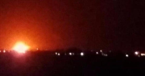 Nổ lớn ở kho vũ khí gần sân bay thủ đô Syria