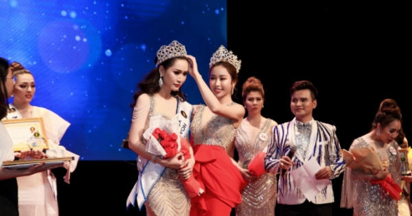 Stella Đào cùng Kỳ Duyên, Quang Lê chấm thi nhan sắc ở Malaysia Stella Đào cùng Kỳ Duyên, Quang Lê chấm thi nhan sắc ở Malaysia
