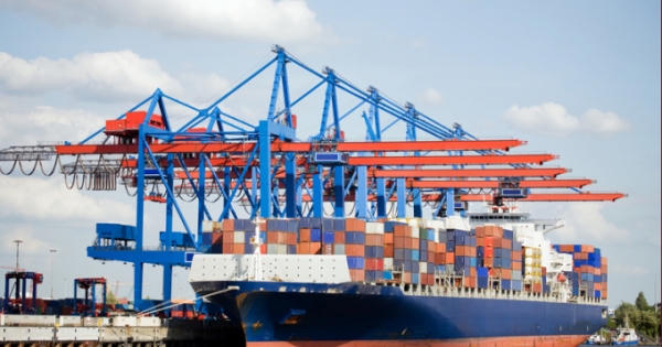 Audio Tài chính Plus: 4 tháng đầu năm xuất siêu gần 3,9 tỷ USD