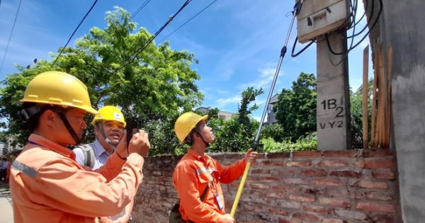 Ba tháng hóa đơn điện giống hệt nhau, EVN Ninh Bình nói 'bình thường'